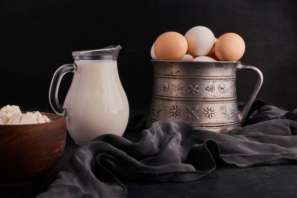 Pure homemade desi ghee jar sold at Food Valley Dairy Layyah