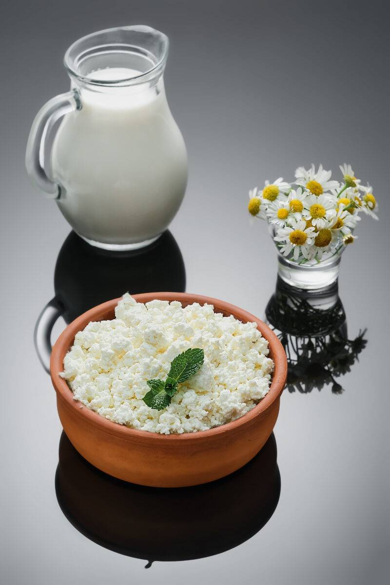 Farm-fresh milk glass available at Food Valley Layyah dairy section